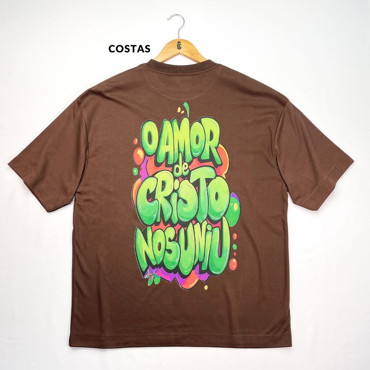 Oversized Marrom Full O Amor De Cristo Nos Uniu