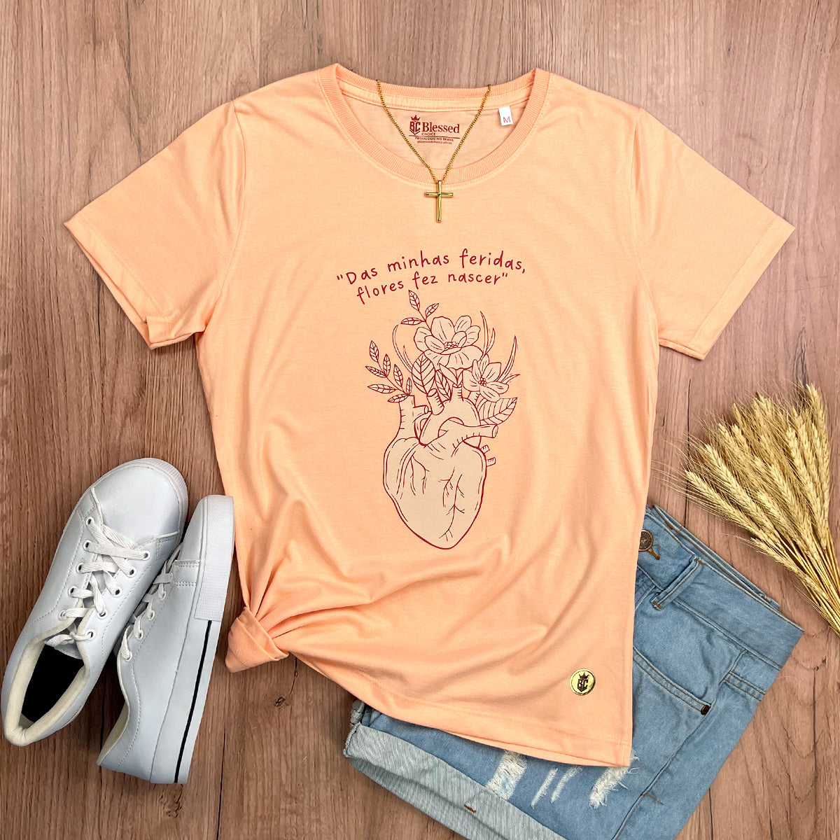 Camiseta Feminina Salmão Das Minhas Feridas Flores Fez Nascer