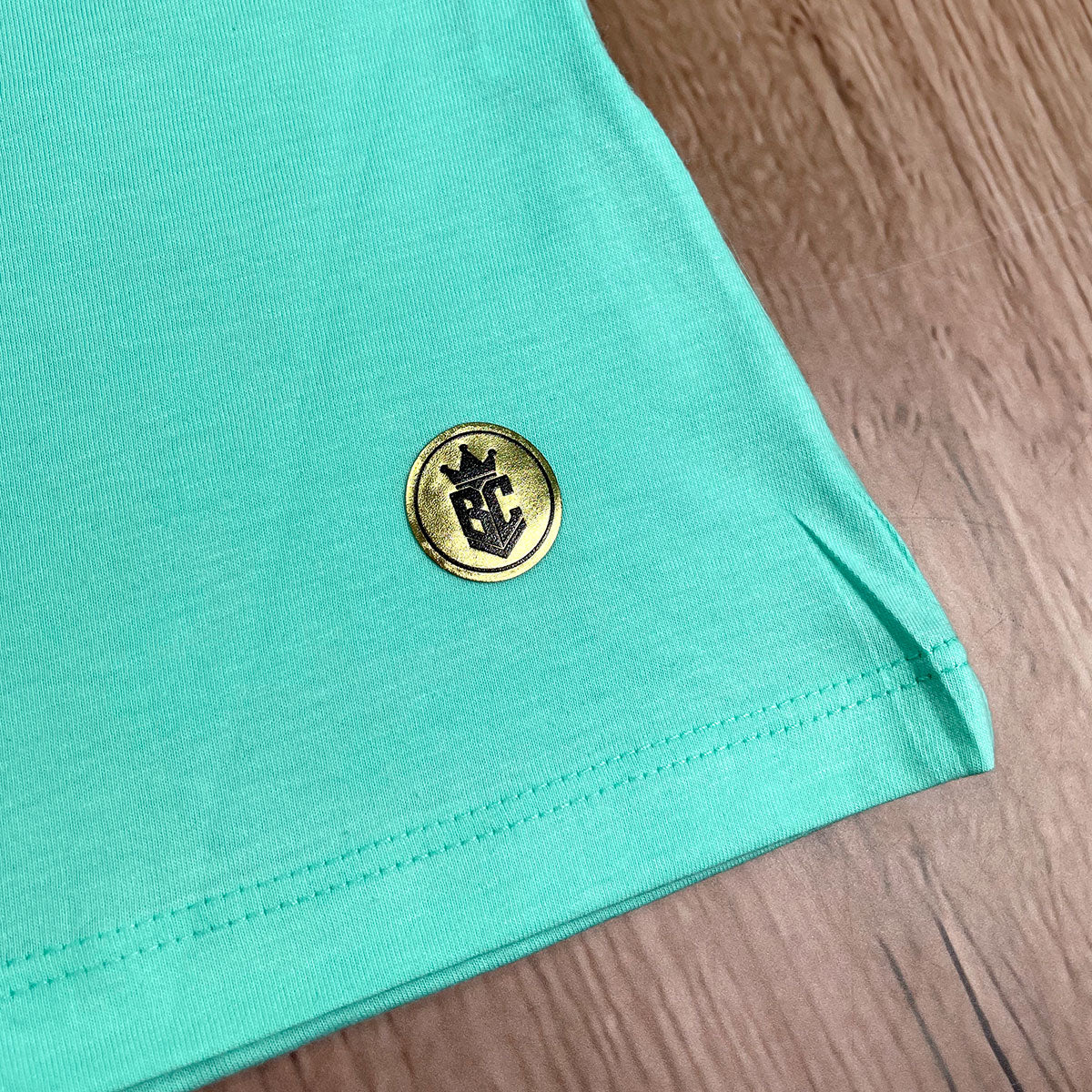 Camiseta Feminina Verde Menta Aplique Faith
