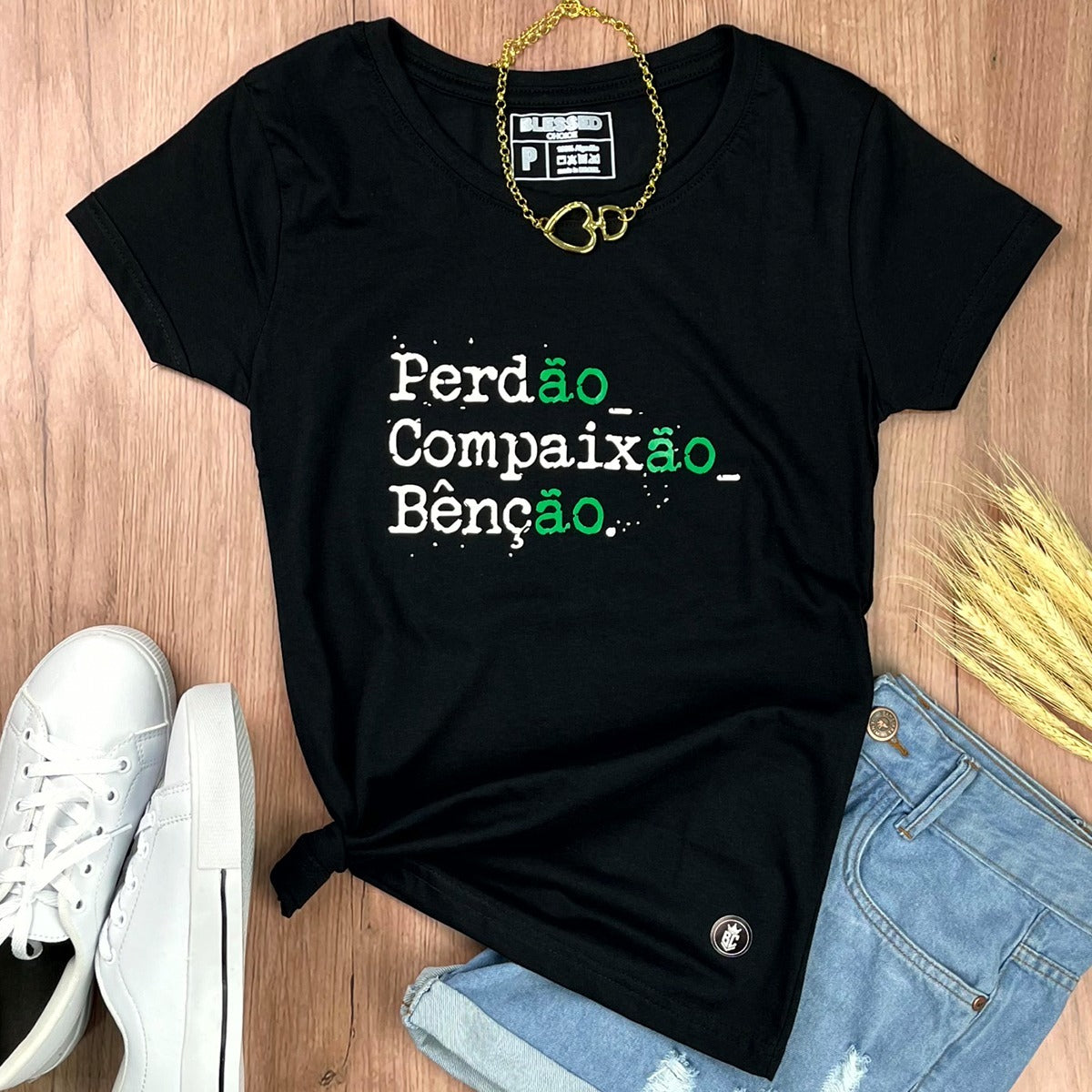 Camiseta Feminina Preta Perdão, Compaixão, Benção