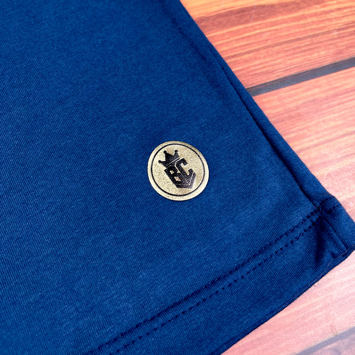 Camiseta Masculina Azul Aplique Camaleão IM Blessed