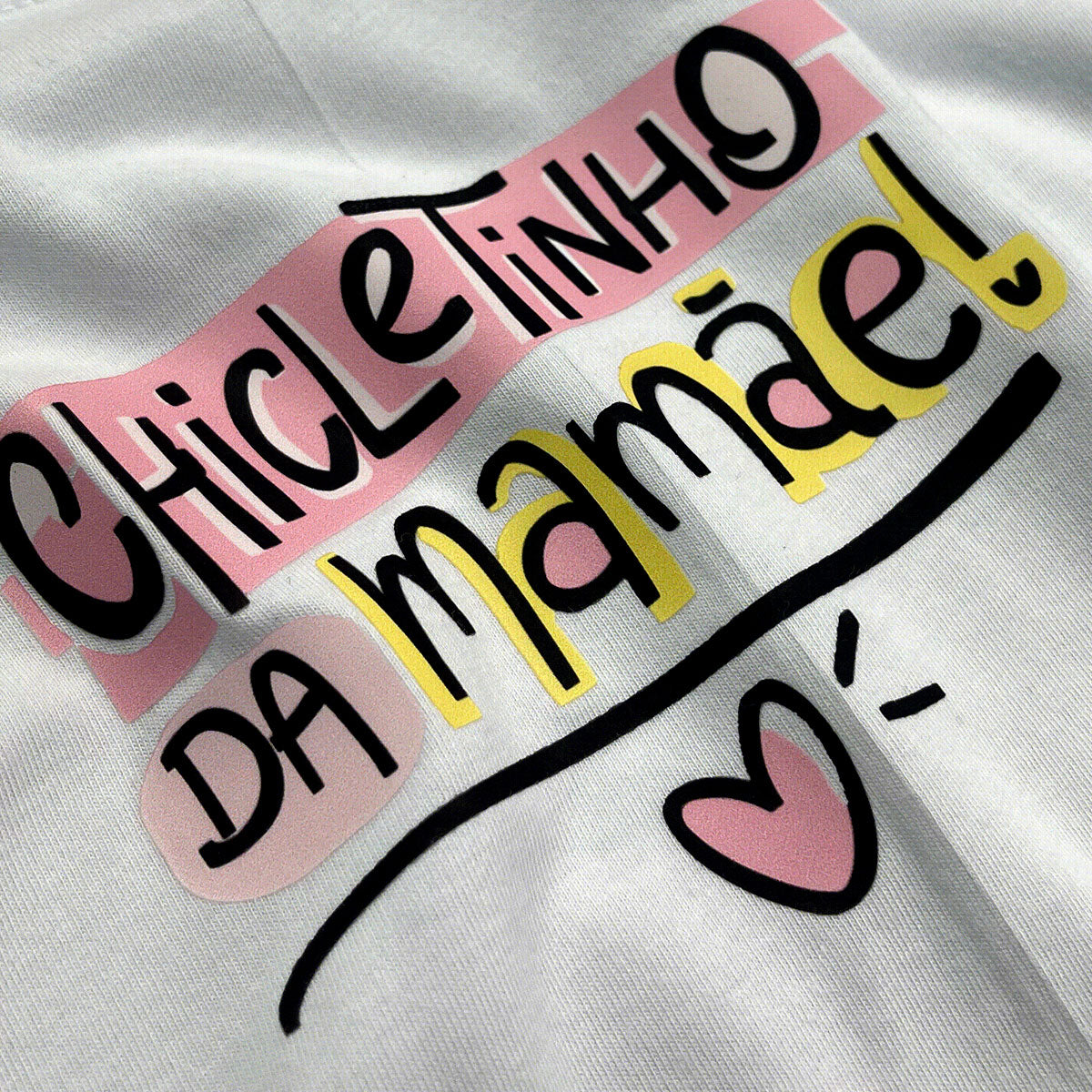 T-Shirt Infantil Branca Chicletinho da Mamãe Rosa