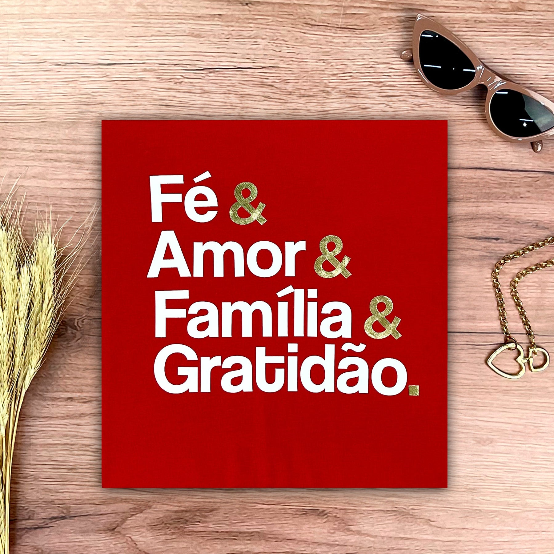 Camiseta Feminina Vermelha Fé & Amor Dourado