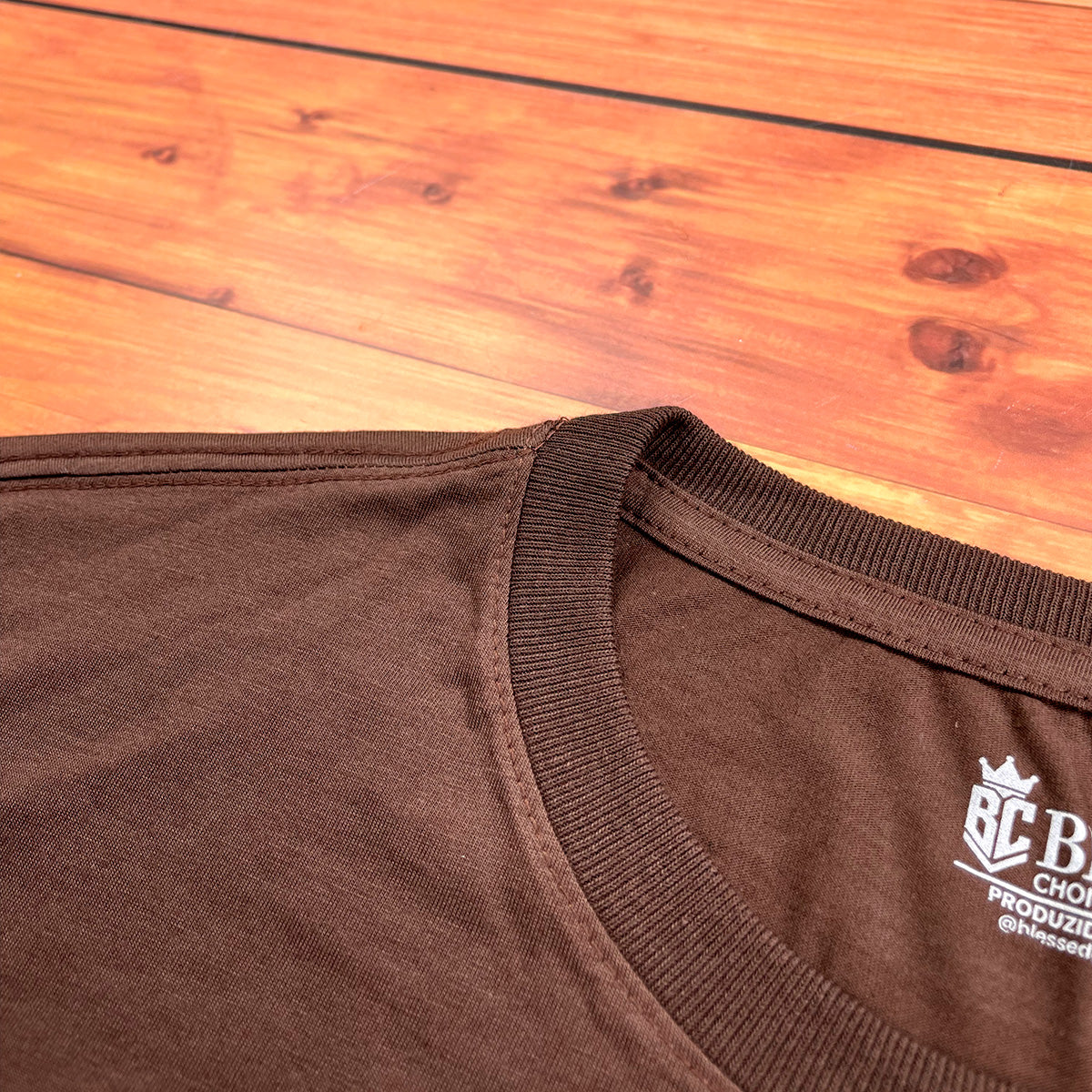 Camiseta Masculina Marrom Eu Faço Filhos Incríveis.