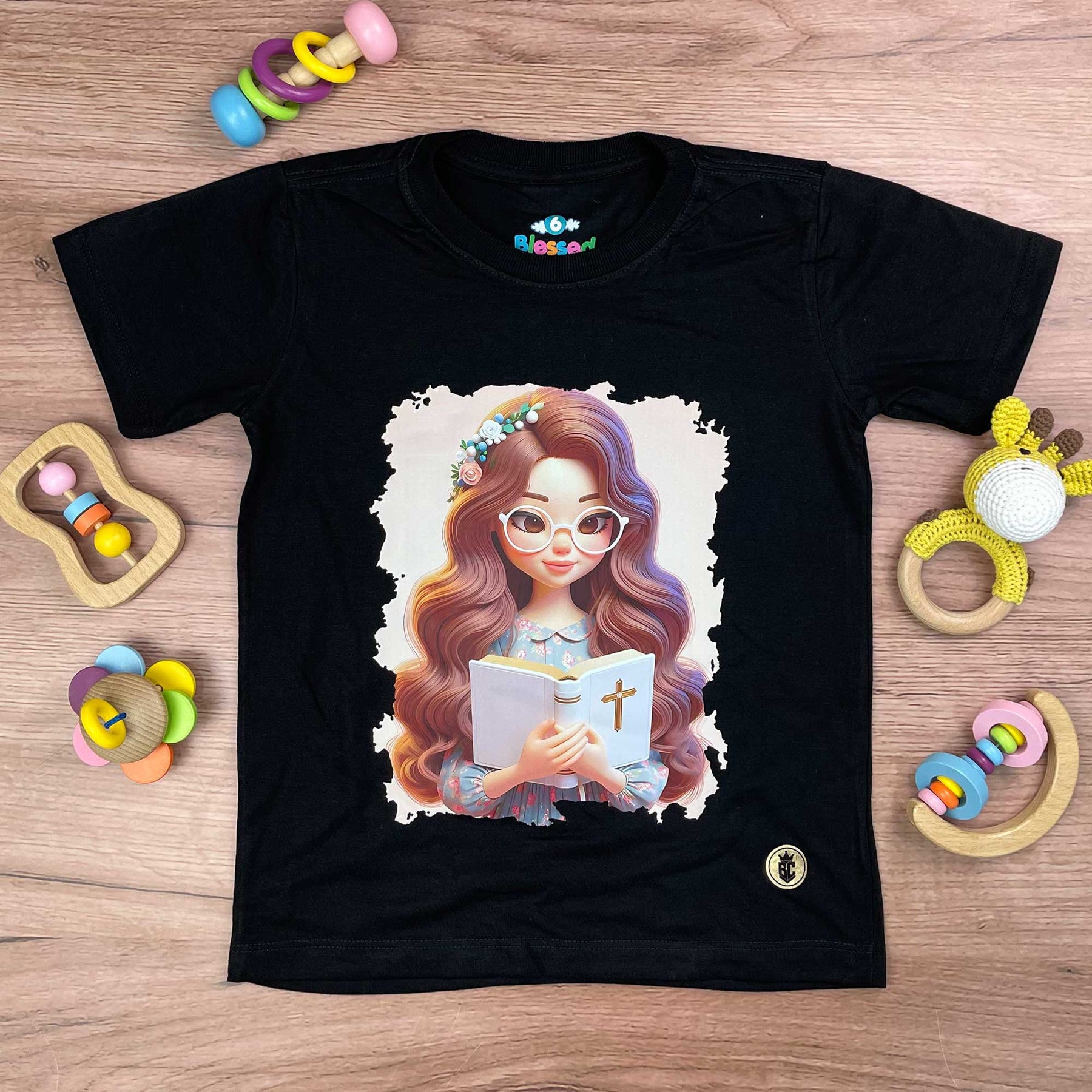 T-Shirt Infantil Preta Garota Bíblia Branca