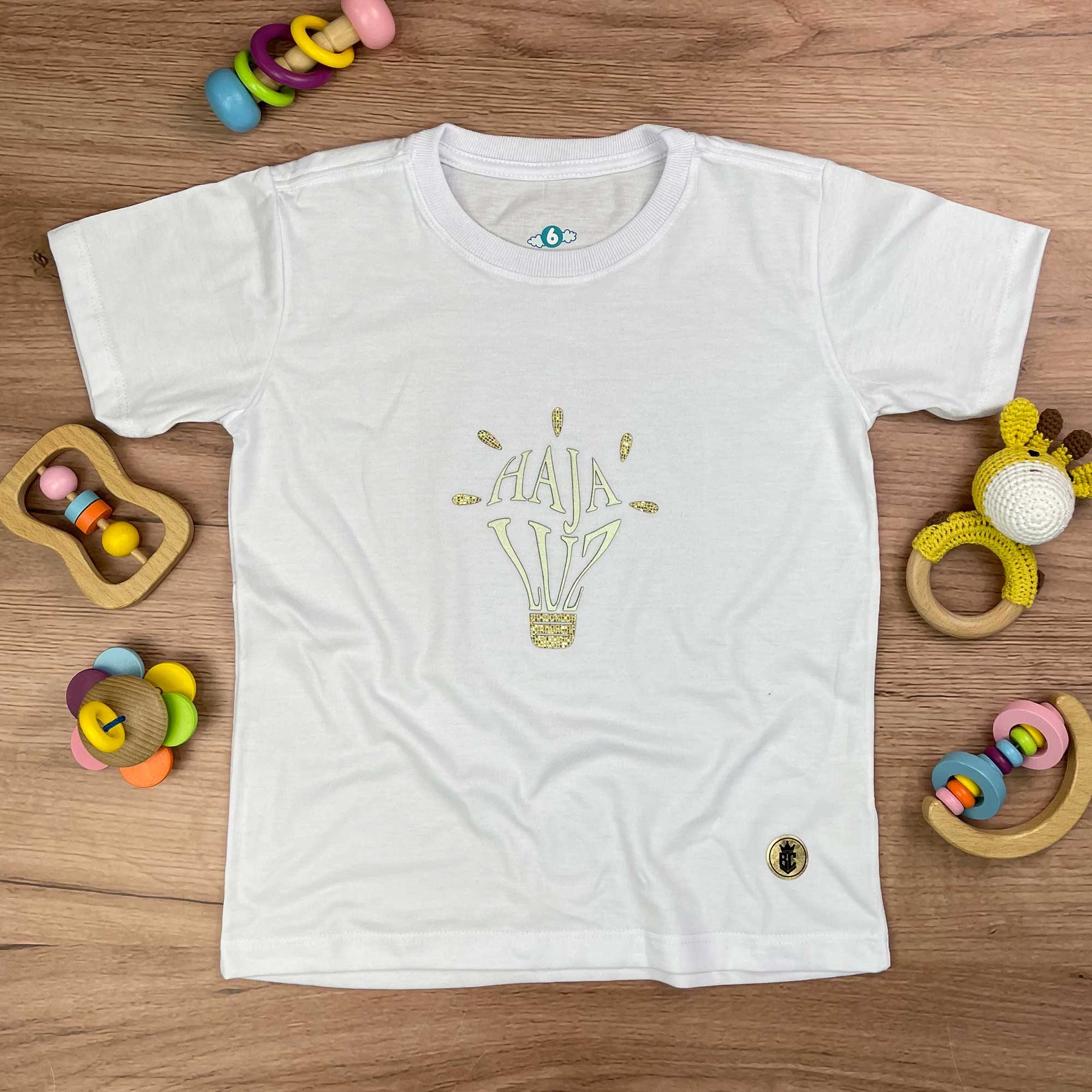 T-Shirt Infantil Branca Haja Luz
