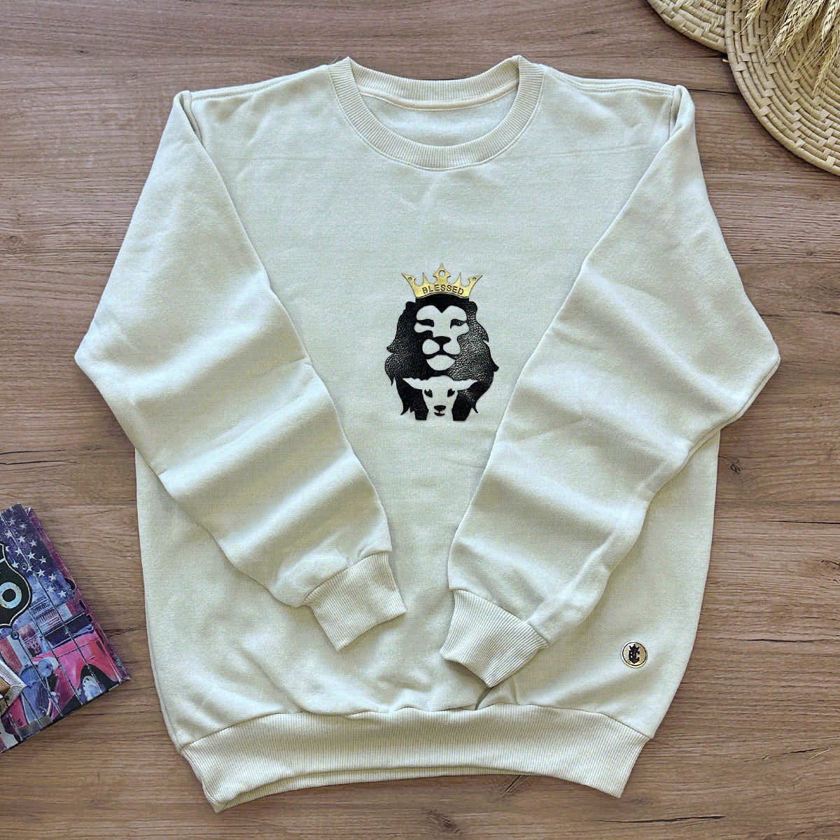 Moletom Off White Coroa Cordeiro e Leão