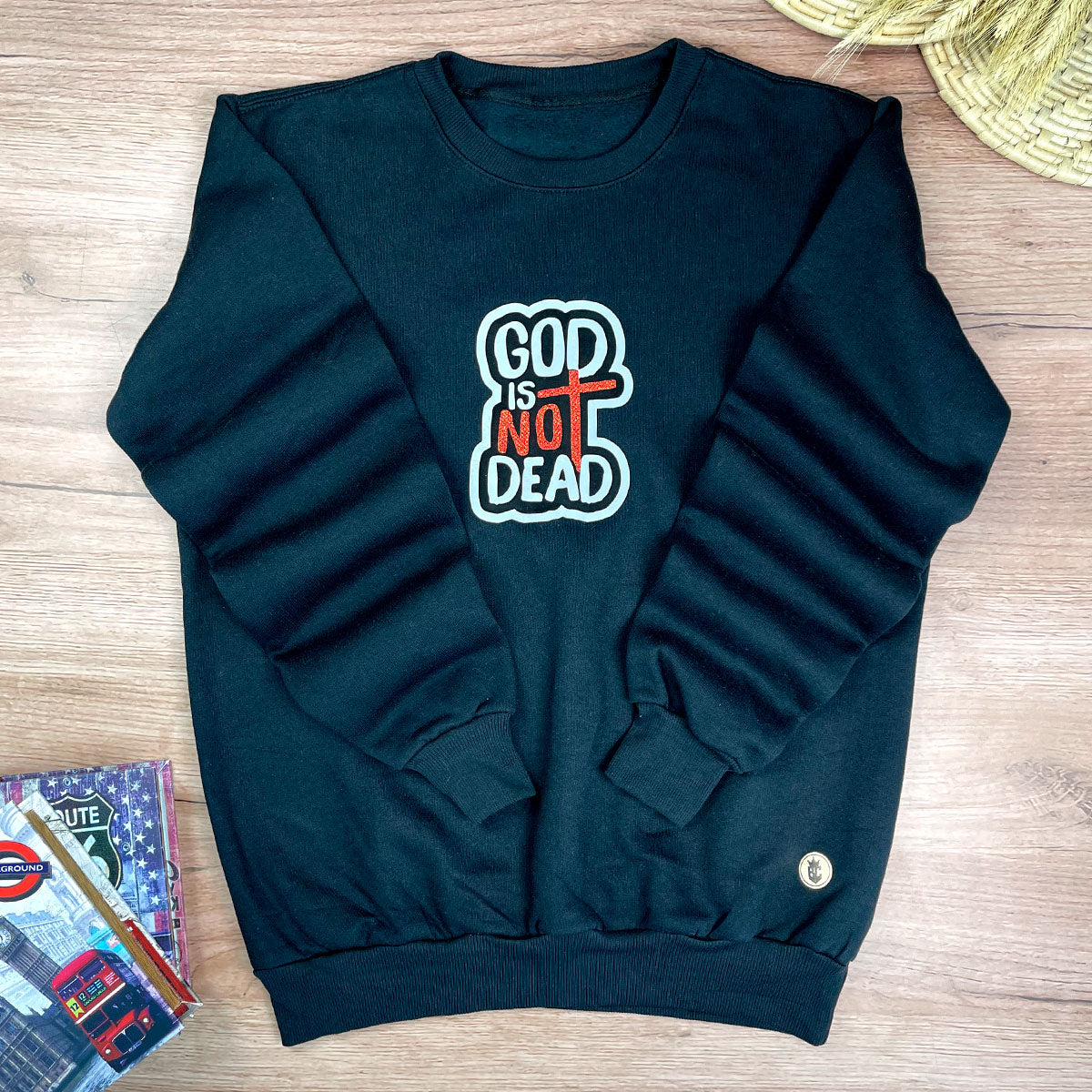 Moletom Preto God Is Not Dead