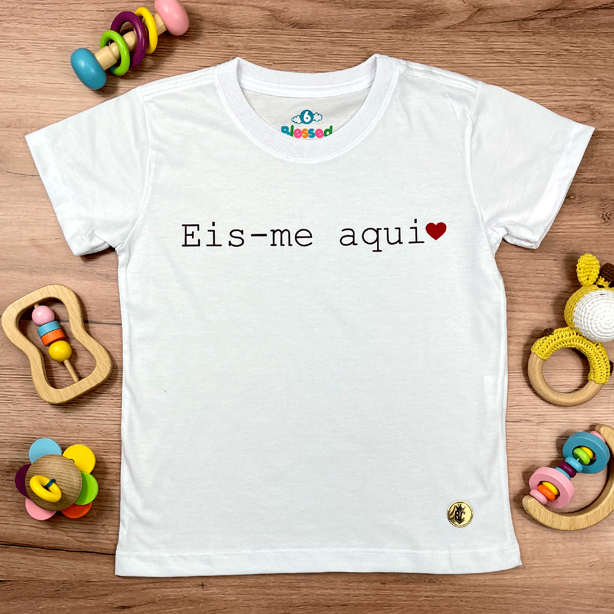 T-Shirt Infantil Branca Eis-me Aqui