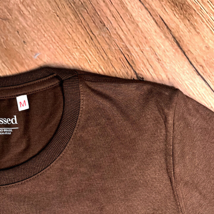 Camiseta Feminina Marrom Cruz Dourada Jesus Cristo