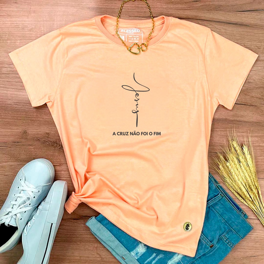 Camiseta Feminina Salmão Jesus A Cruz Não Foi O Fim