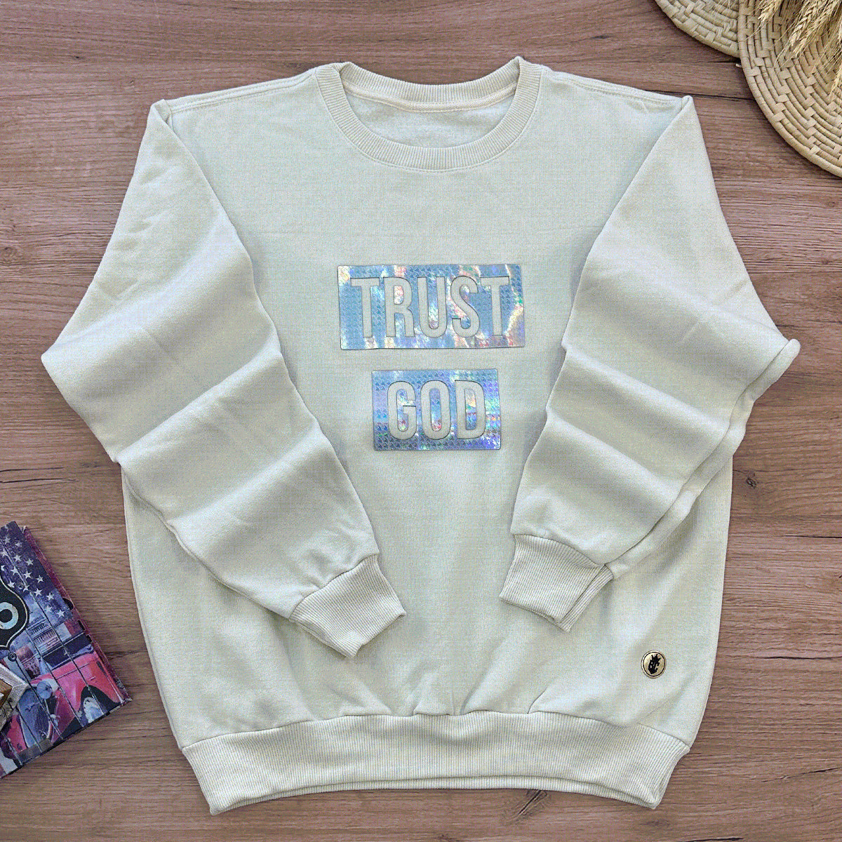 Moletom Off White Trust God Holográfico