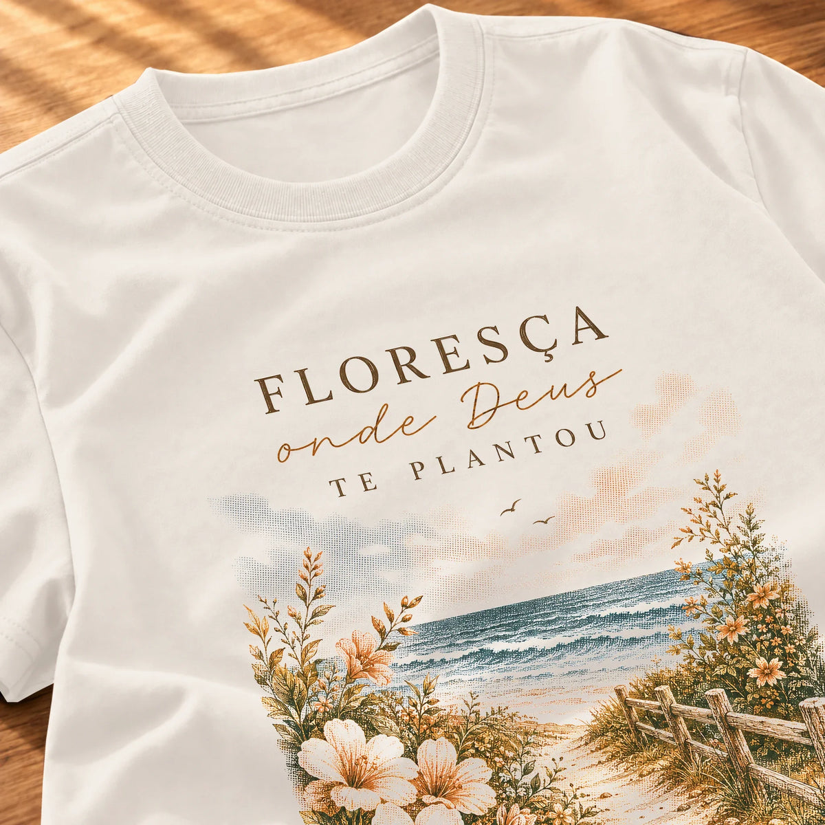 Camiseta Feminina Off White Floresça onde Deus te plantou — Zoom