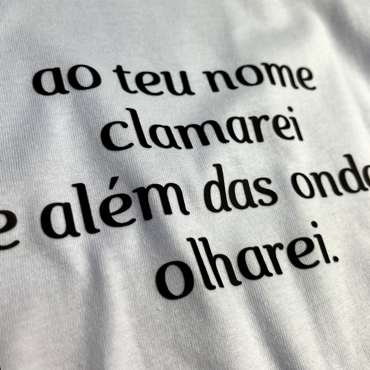 Camiseta Feminina Branca Ao Teu Nome Clamarei