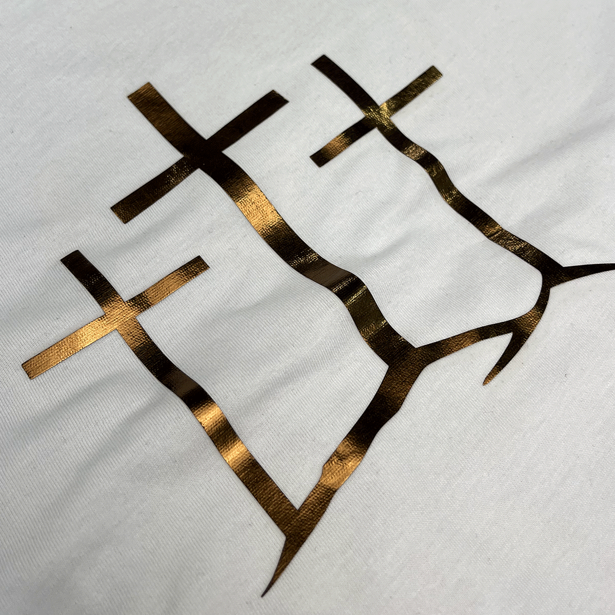 Camiseta Feminina Branca Calvário