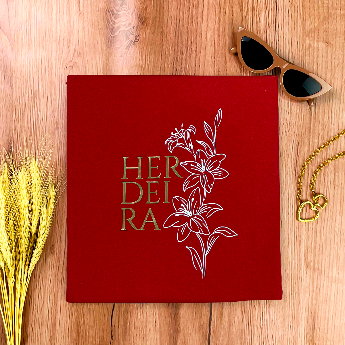 Camiseta Feminina Vermelha Herdeira