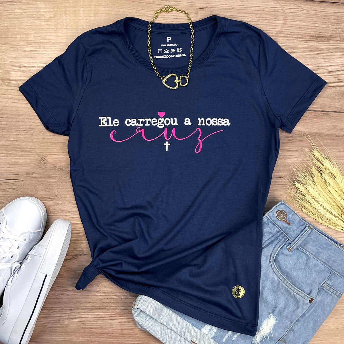 Camiseta Feminina Azul Ele Carregou A Nossa Cruz