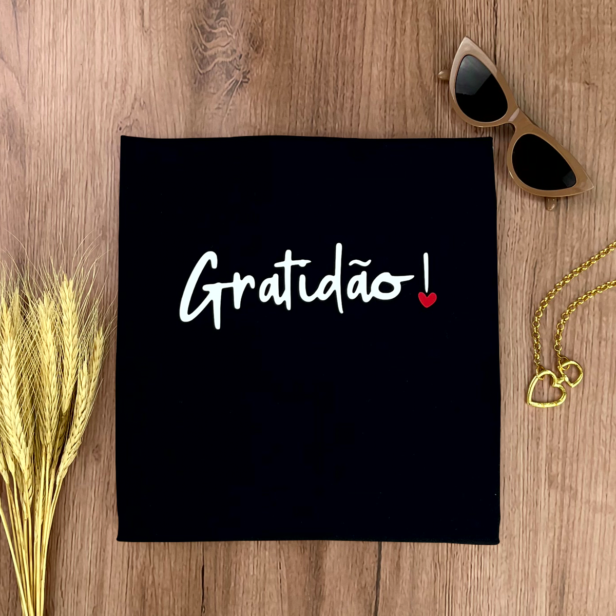 Camiseta Feminina Preta Gratidão!