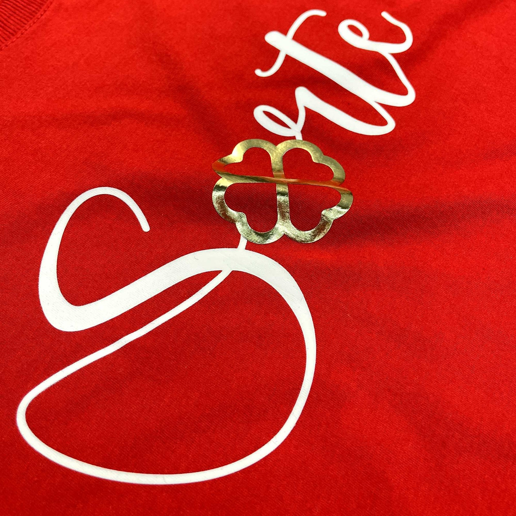 Camiseta Feminina Vermelha Sorte Dourado