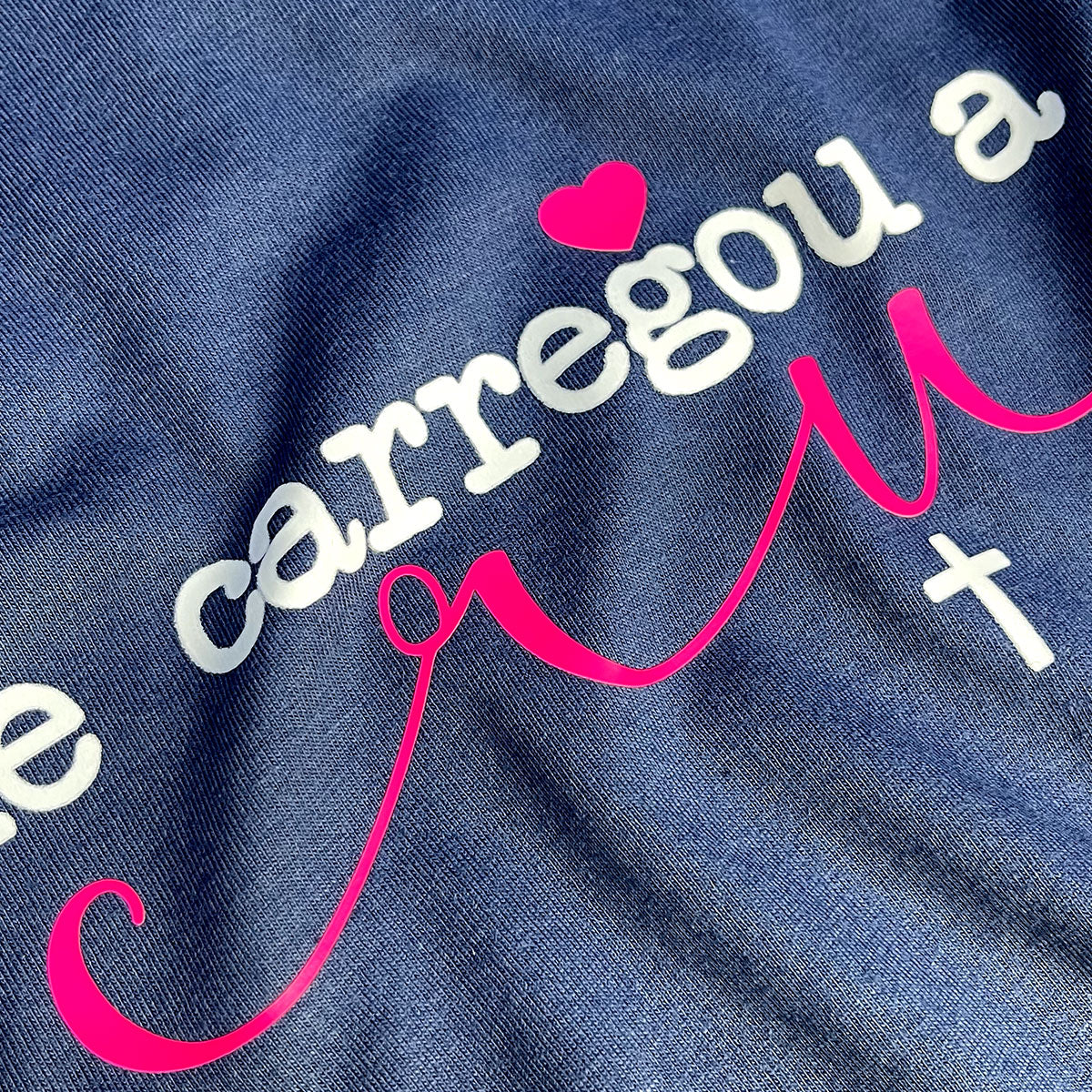 Camiseta Feminina Azul Ele Carregou A Nossa Cruz