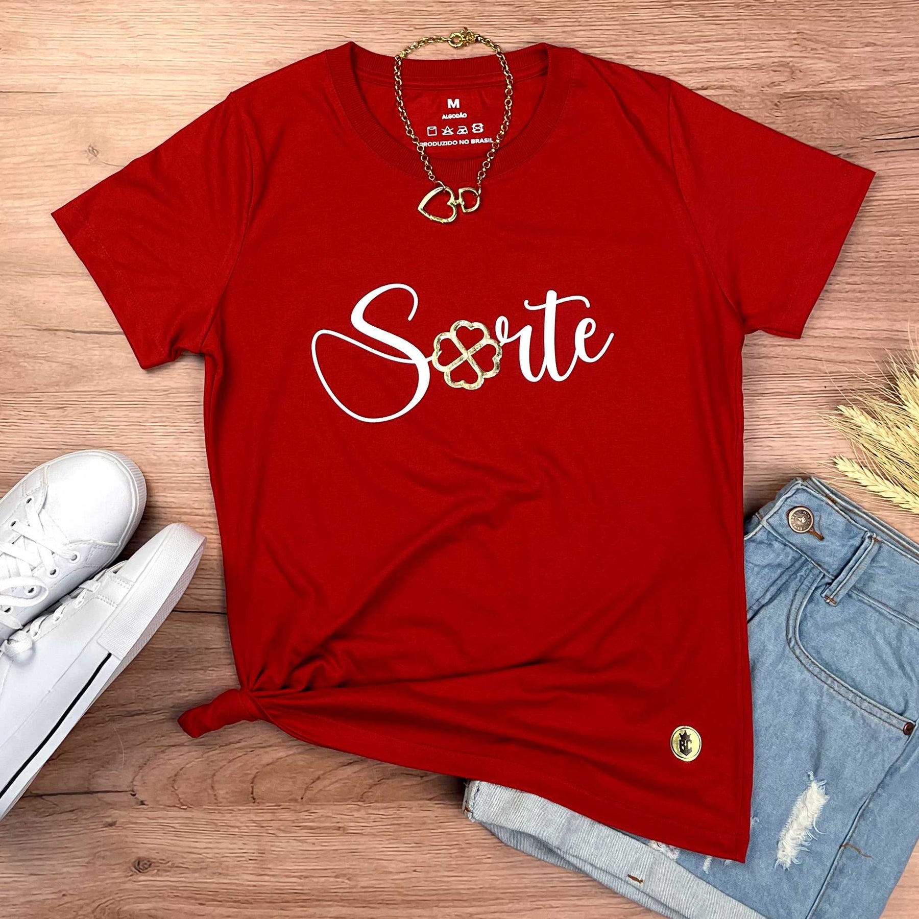 Camiseta Feminina Vermelha Sorte Dourado