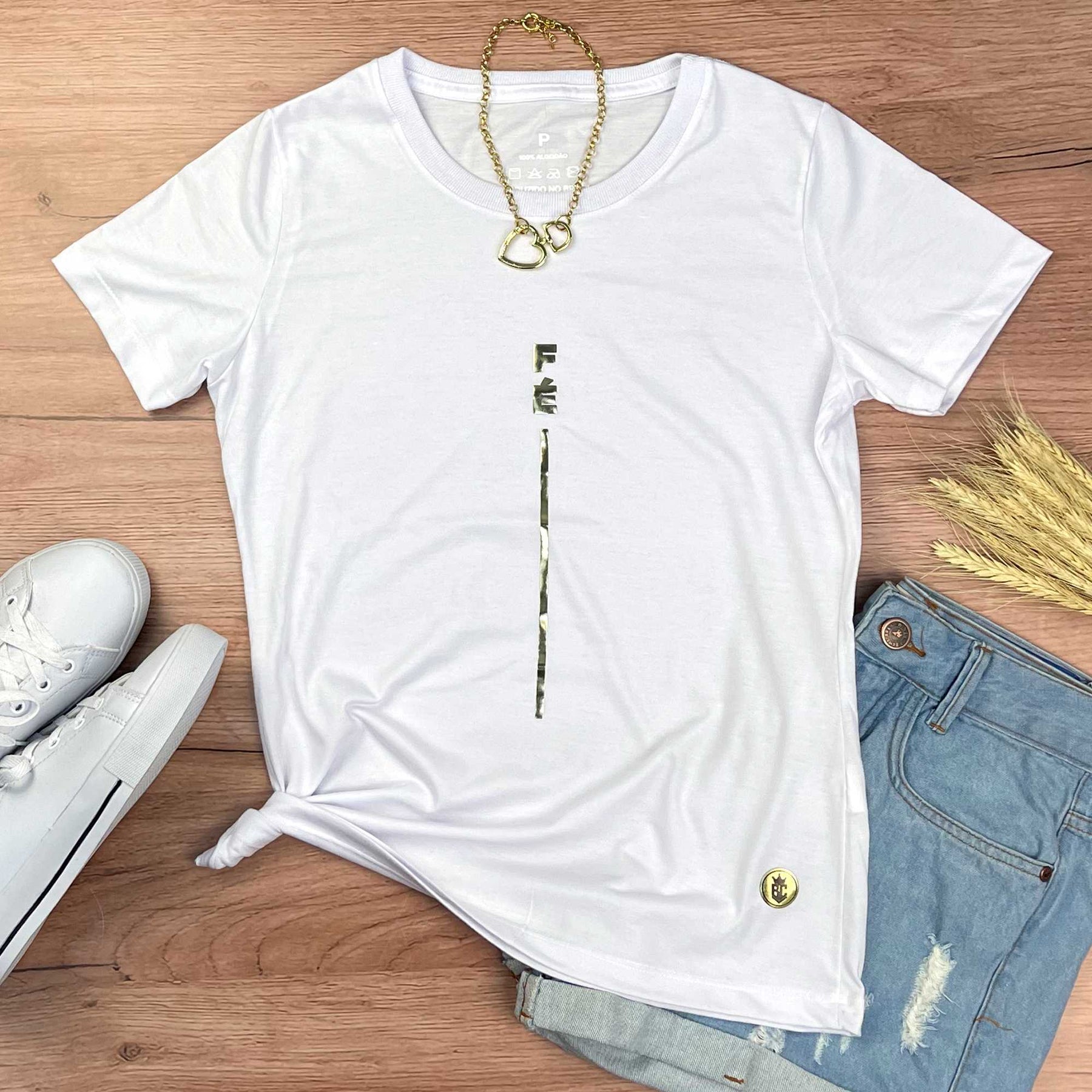 Camiseta Feminina Branca Fé Listra Dourado