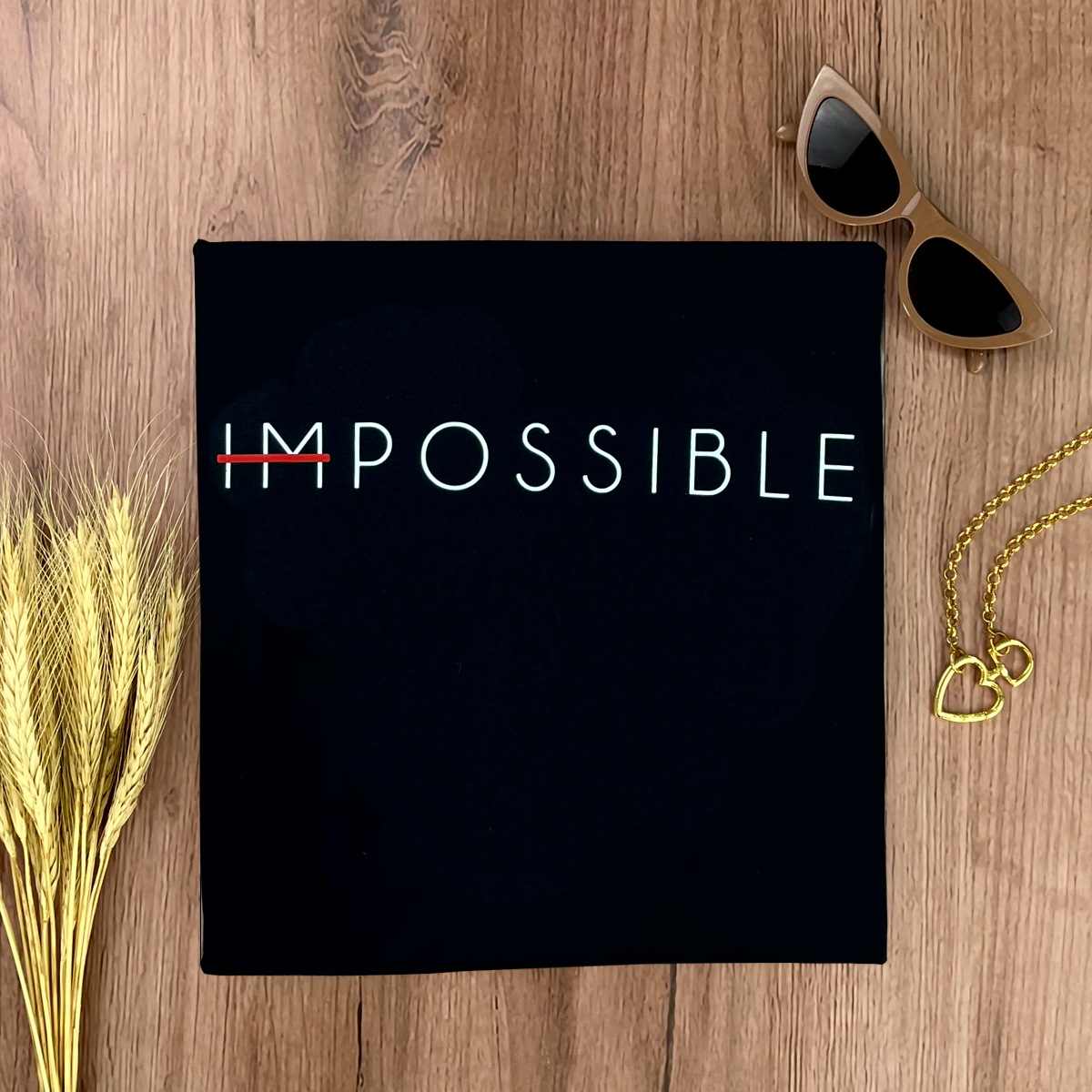 Camiseta Feminina Preta Impossible