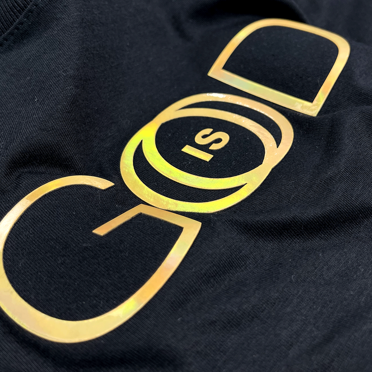 Camiseta Masculina Preta God is Good