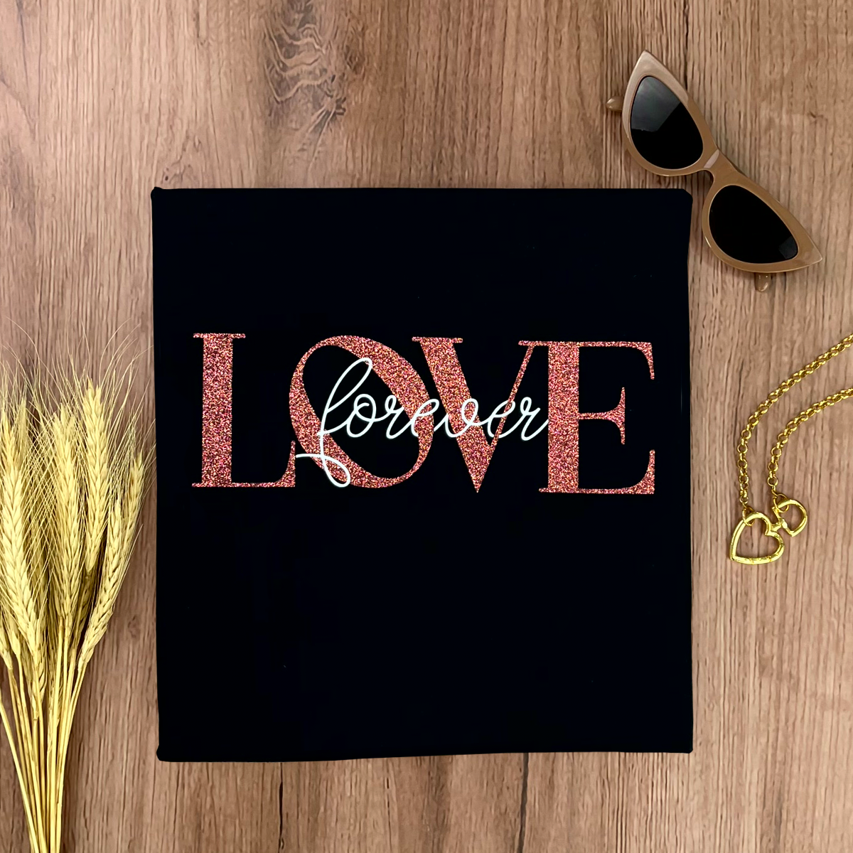 Camiseta Feminina Preta Love forever