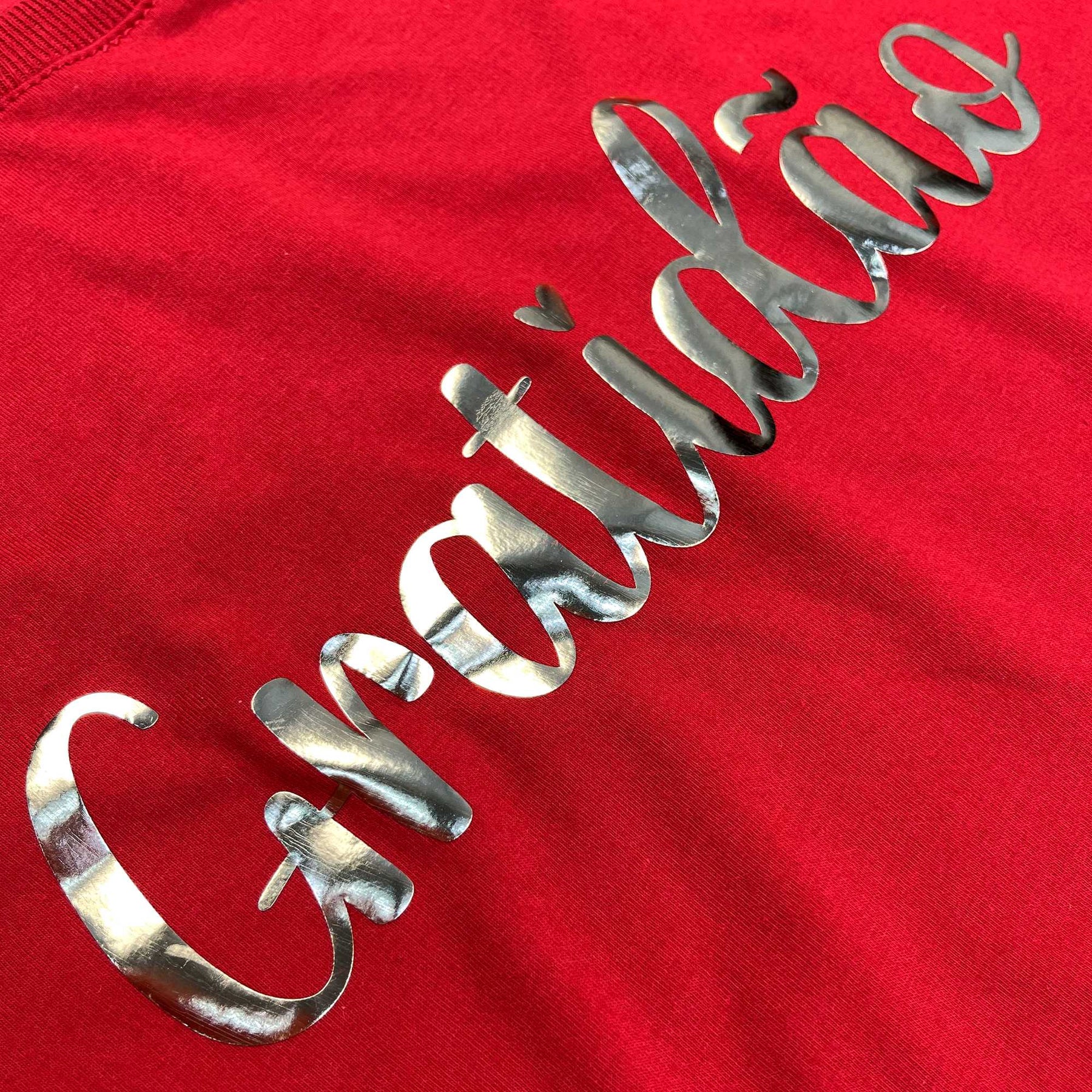 Camiseta Feminina Vermelha Gratidão Dourado