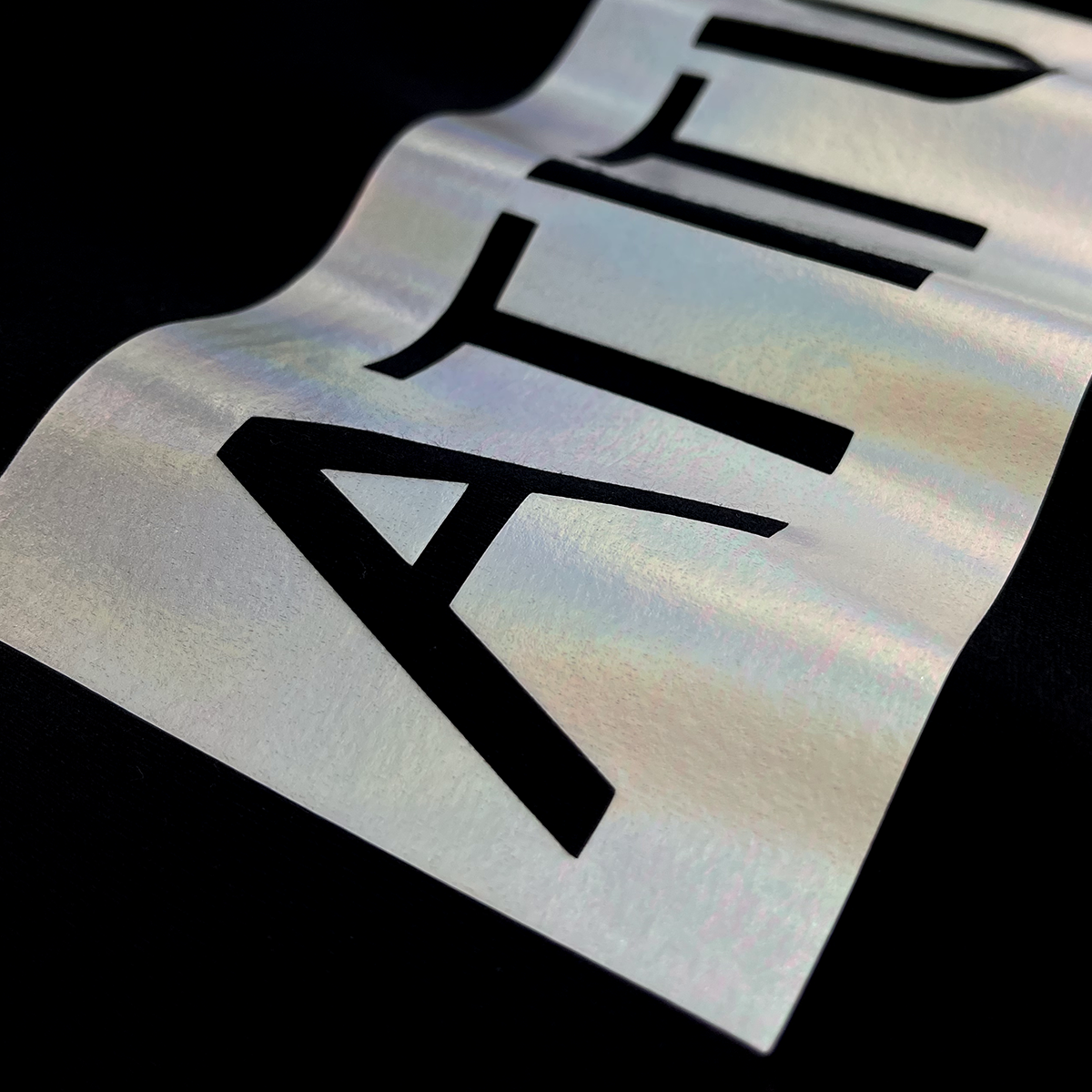 Camiseta Feminina Preta Atitude Holográfico