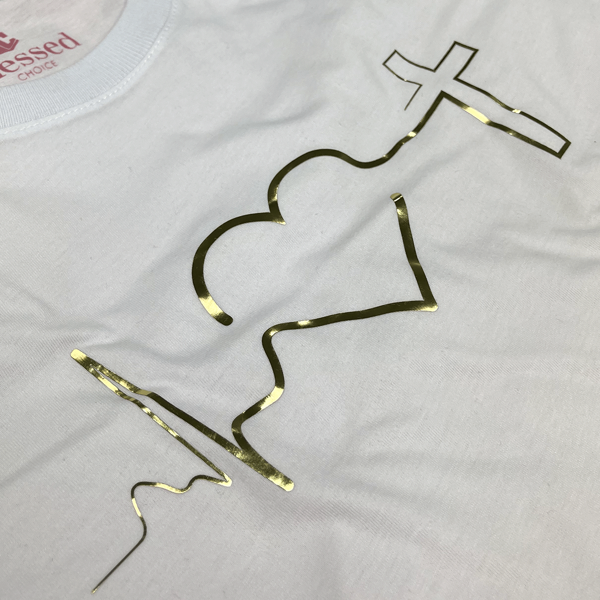 Camiseta Feminina Branca Batimento Coração Dourado