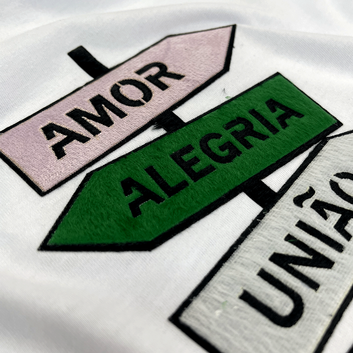 Camiseta Feminina Branca Direção Amor