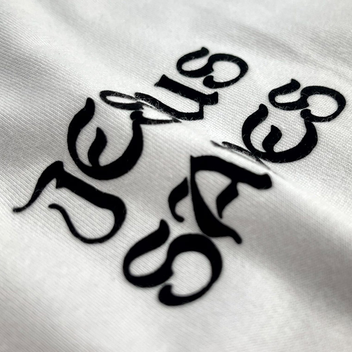 Camiseta Feminina Branca Jesus saves