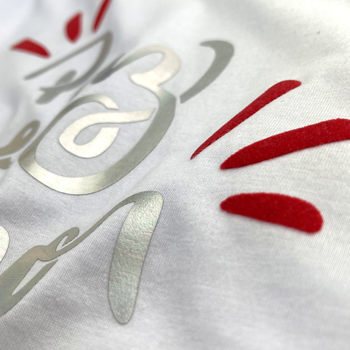 Camiseta Feminina Branca Paz e Amor