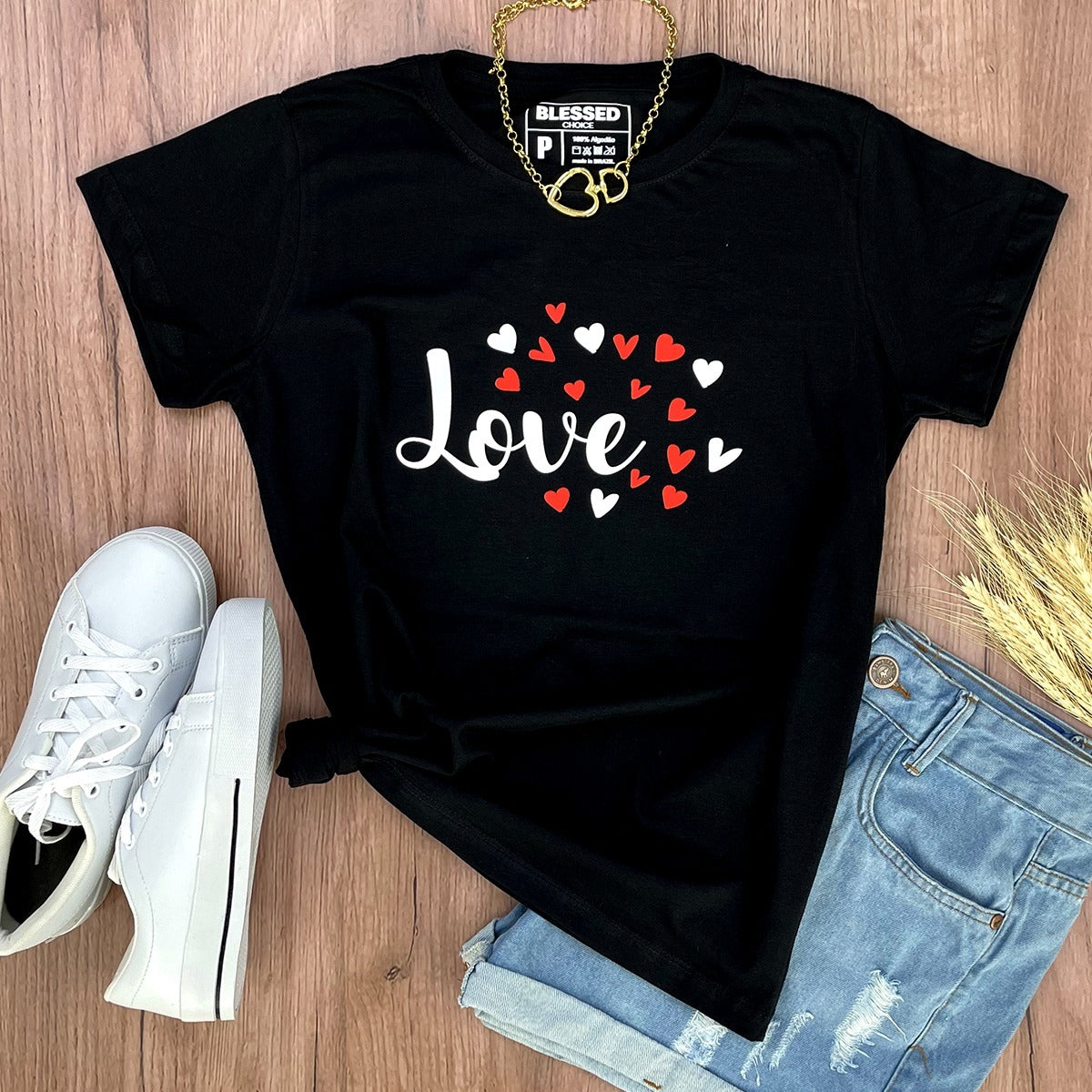 Camiseta Feminina Preta Love Coração