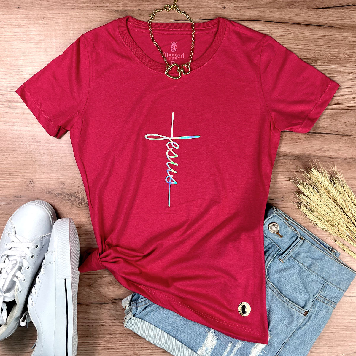 Camiseta Feminina Pink Aplique Cruz Jesus