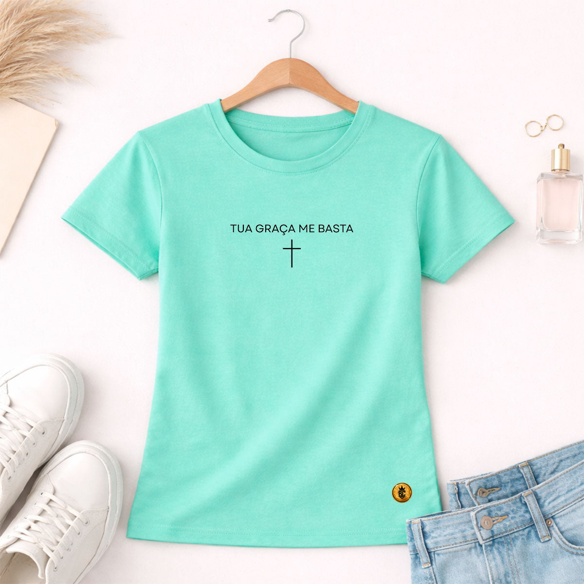 Camiseta Feminina  Verde Menta Tua Graça Me Basta