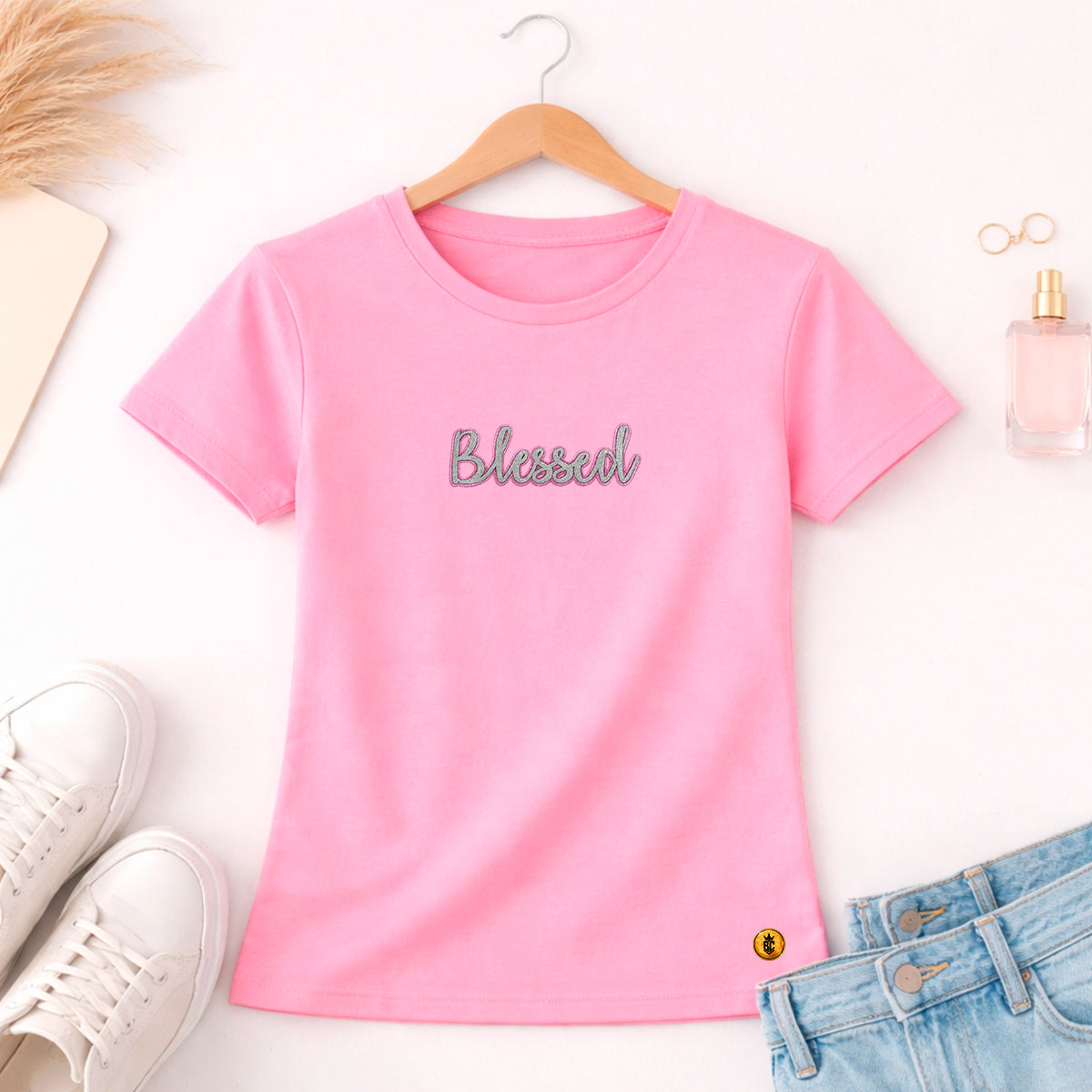 Camiseta Feminina Rosa Blessed Glitter Pink Aplique