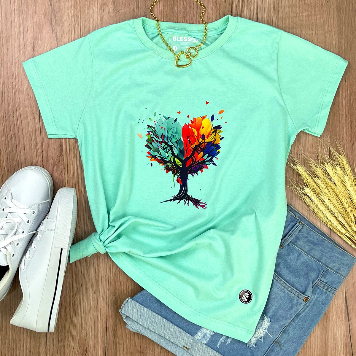 Camiseta Feminina Verde Menta Árvore de Coração