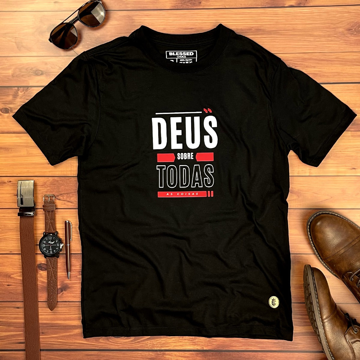 Camiseta Masculina Preta Deus sobre todas as coisas
