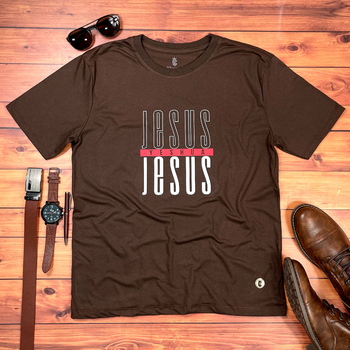 Camiseta Masculina Marrom Jesus Yeshua