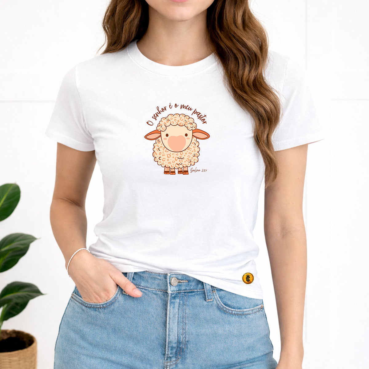 Camiseta Feminina Branca O Senhor é o Meu Pastor Ovelha