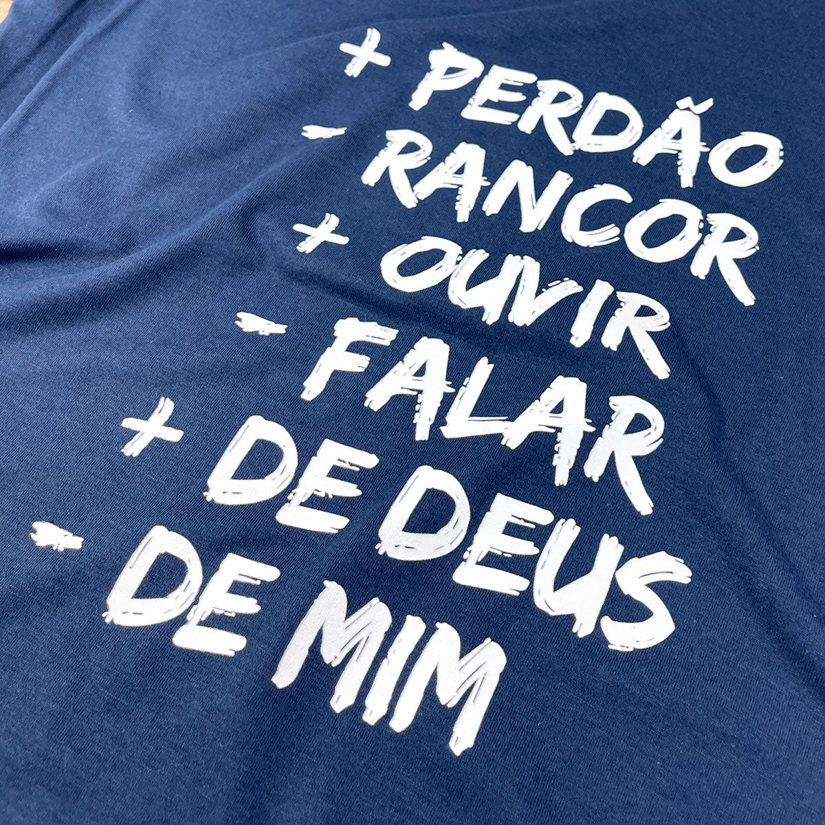 Camiseta Feminina Azul Mais Perdão Menos Rancor