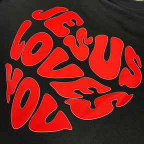 Oversized Preta Full Coração Jesus Loves You