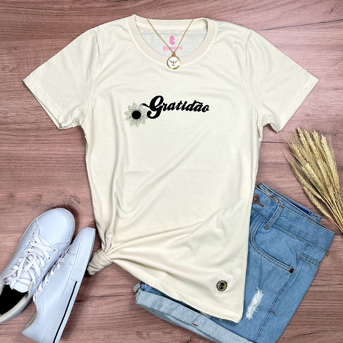 Camiseta Feminina Off White Girassol Gratidão