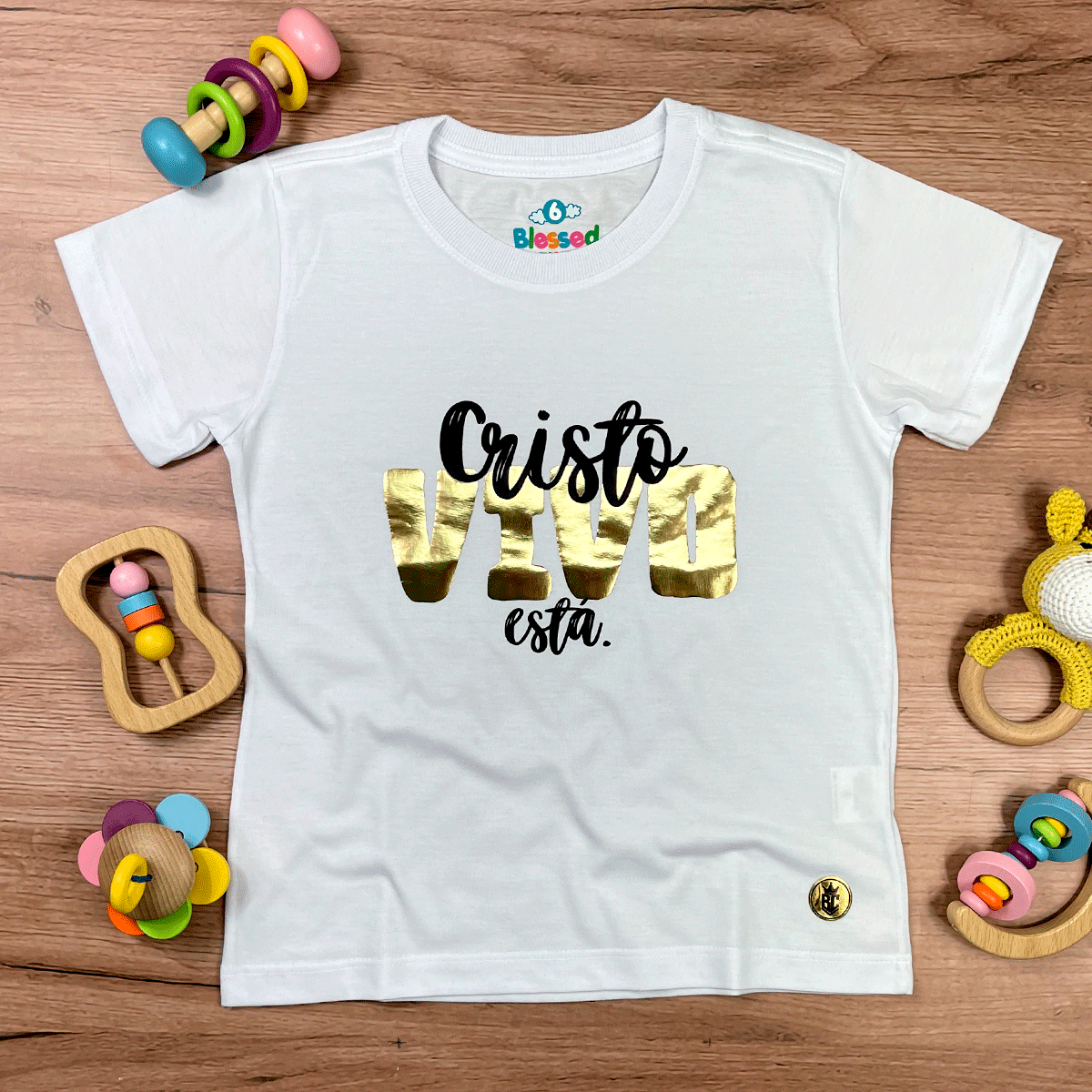 T-Shirt Infantil Branca Cristo Vivo Está