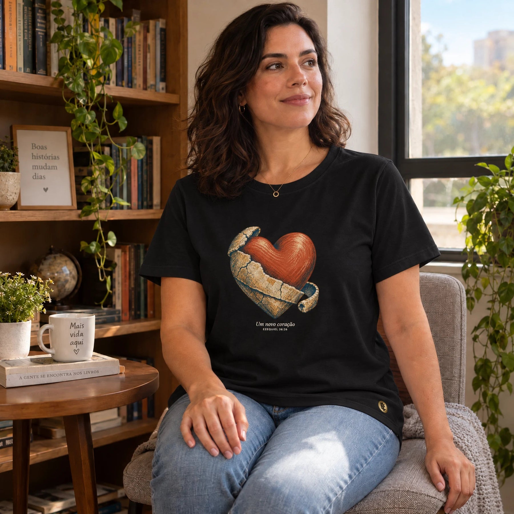 Camiseta Feminina Preta Um novo coração
