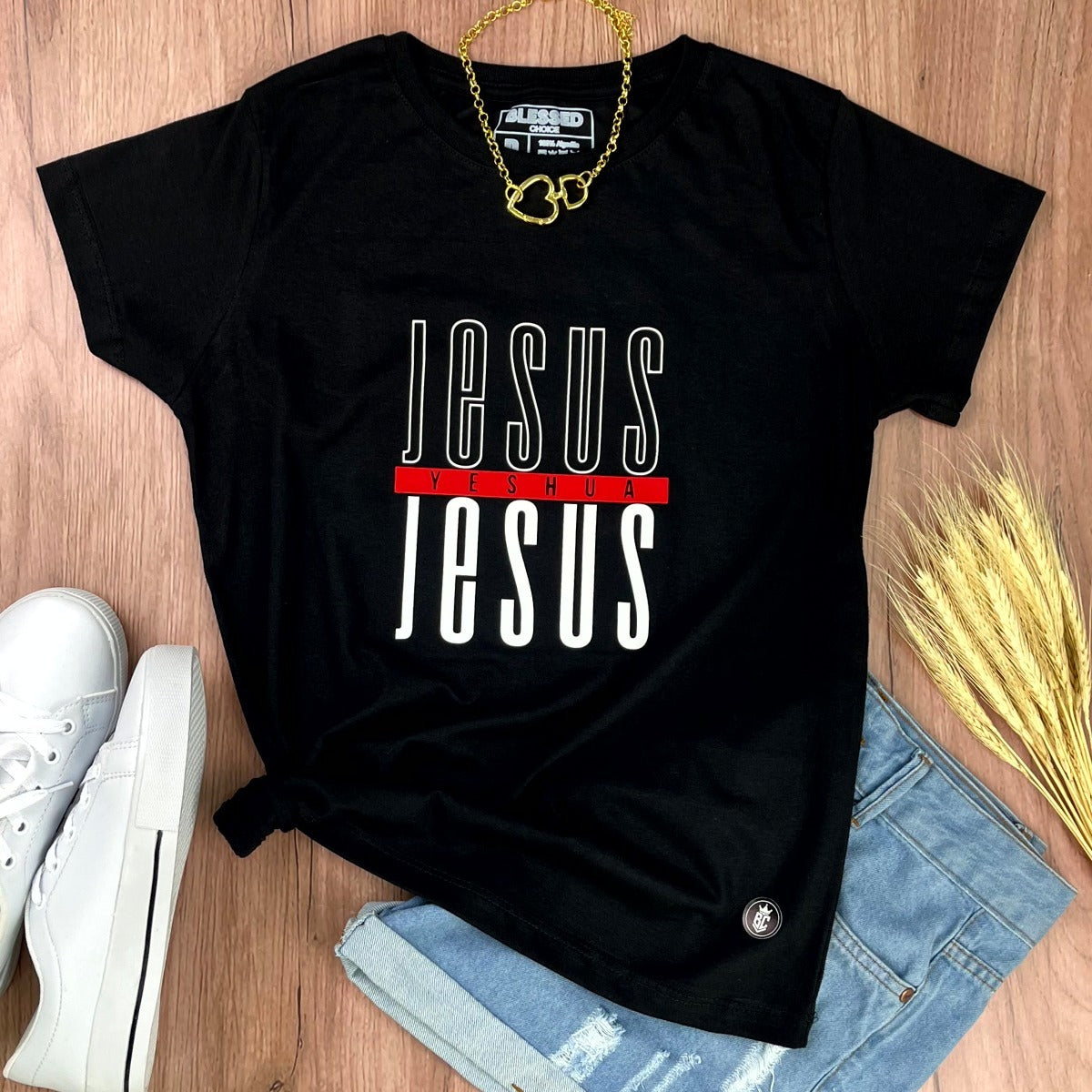 Camiseta Feminina Preta Jesus yeshua