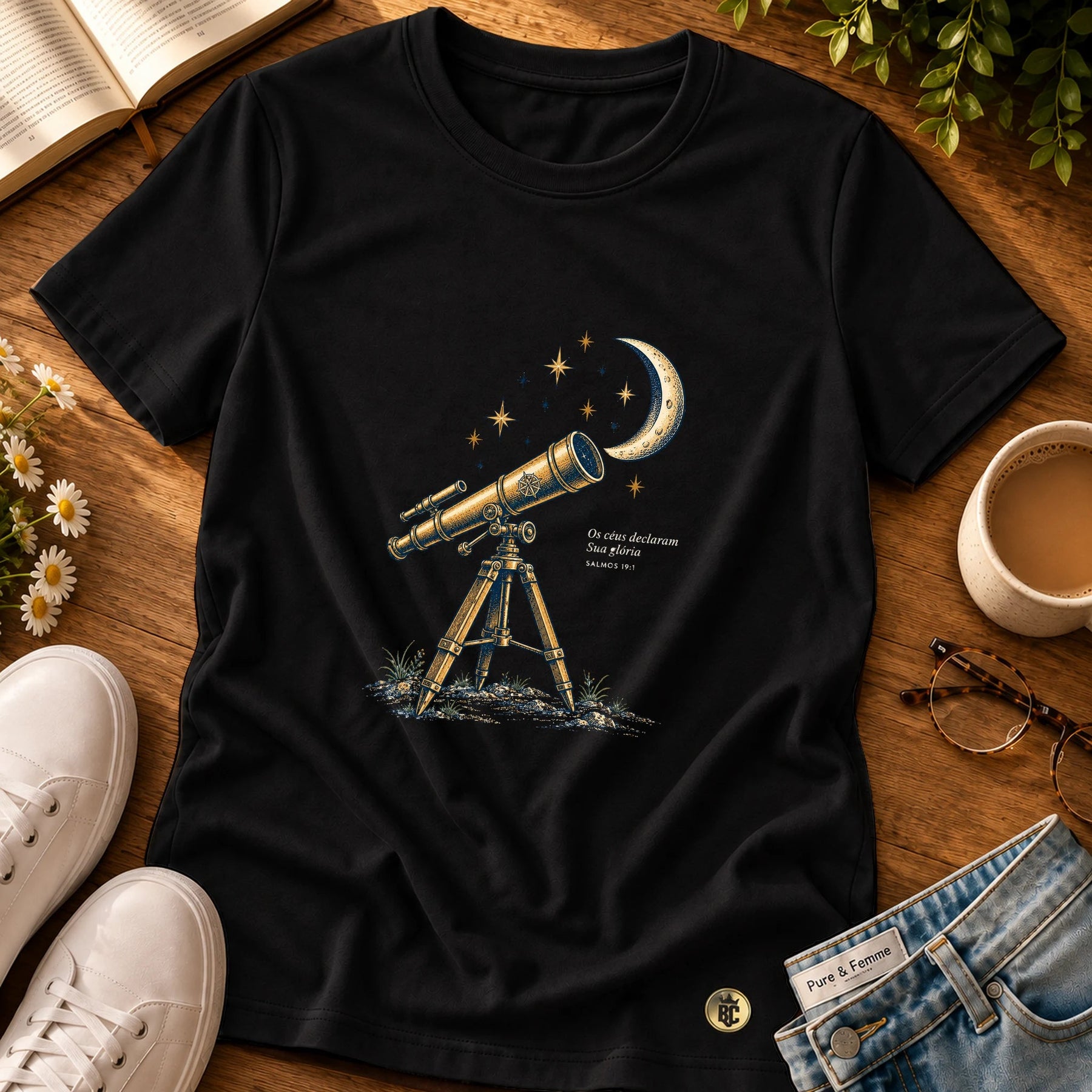 Camiseta Feminina Preta Os céus declaram Sua glória